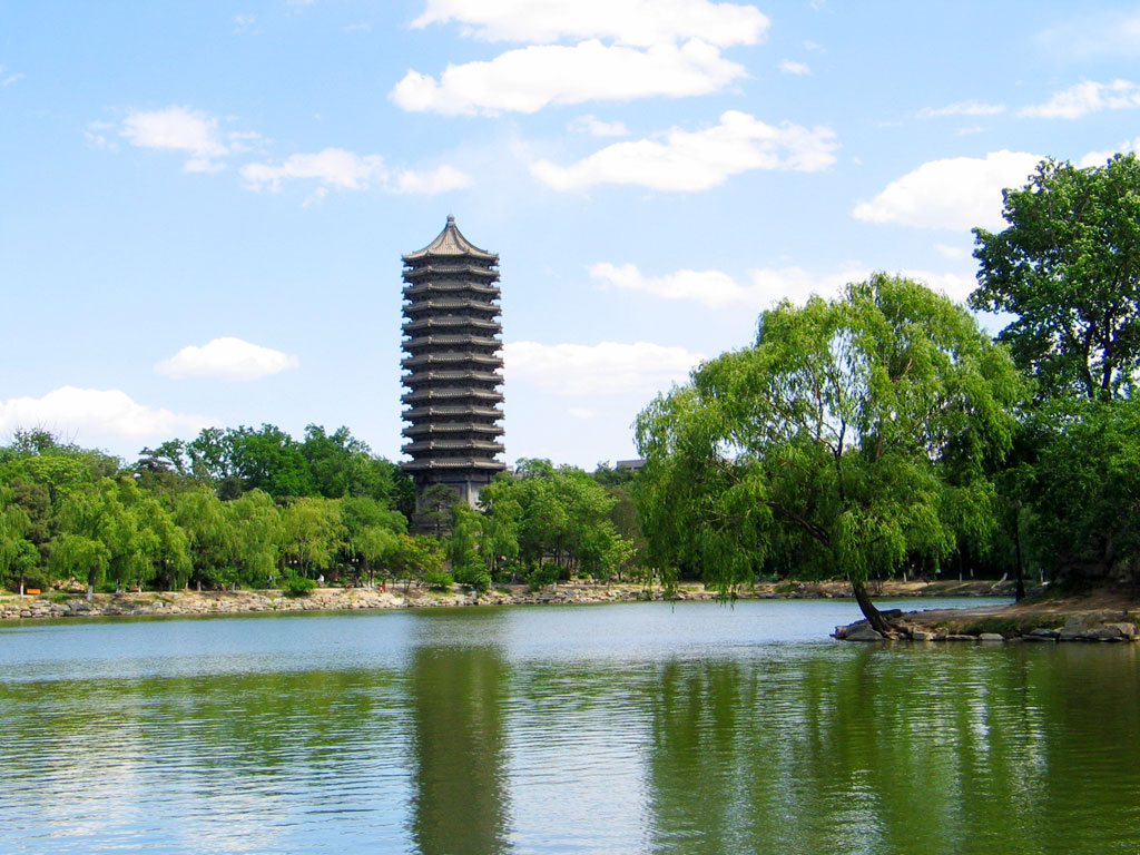 小伙在建筑工地上收到北大录取通知书:正在拌砂浆缩略图 小伙在建筑工地上收到北大录取通知书:正在拌砂浆缩略图